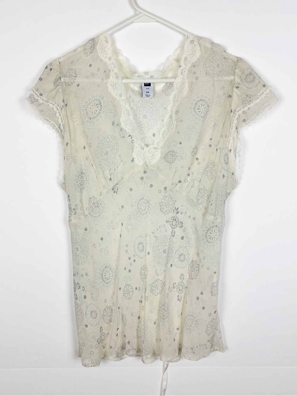 Y2K Gap Top Size XXL Ivory Floral Silk Lace Trim Tie Back Cottagecore Feminine